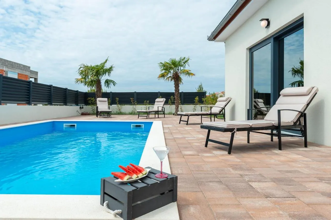 Luxury Villa Rita Regina With Heated Pool Near The Sea- By Ta Leut Agency Vrsi