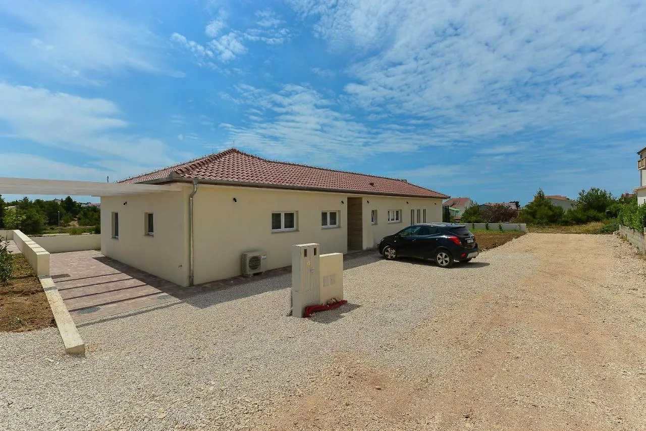 Luxury Villa Rita Regina With Heated Pool Near The Sea- By Ta Leut Agency Vrsi