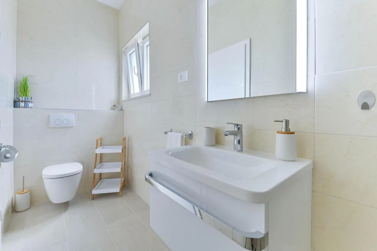 Luxury Villa Rita Regina With Heated Pool Near The Sea- By Ta Leut Agency Vrsi